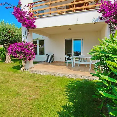 Apartments near the sea Διαμέρισμα Yalıkavak